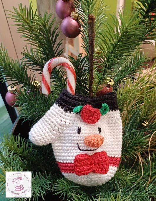 Moufle décorative pour sapin au crochet : Mon petit bonhomme de neige