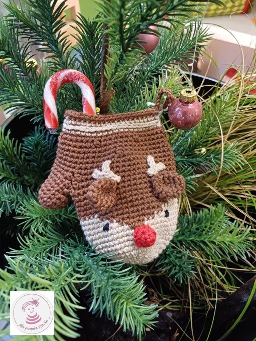Moufle décorative pour sapin au crochet : Mon petit renne